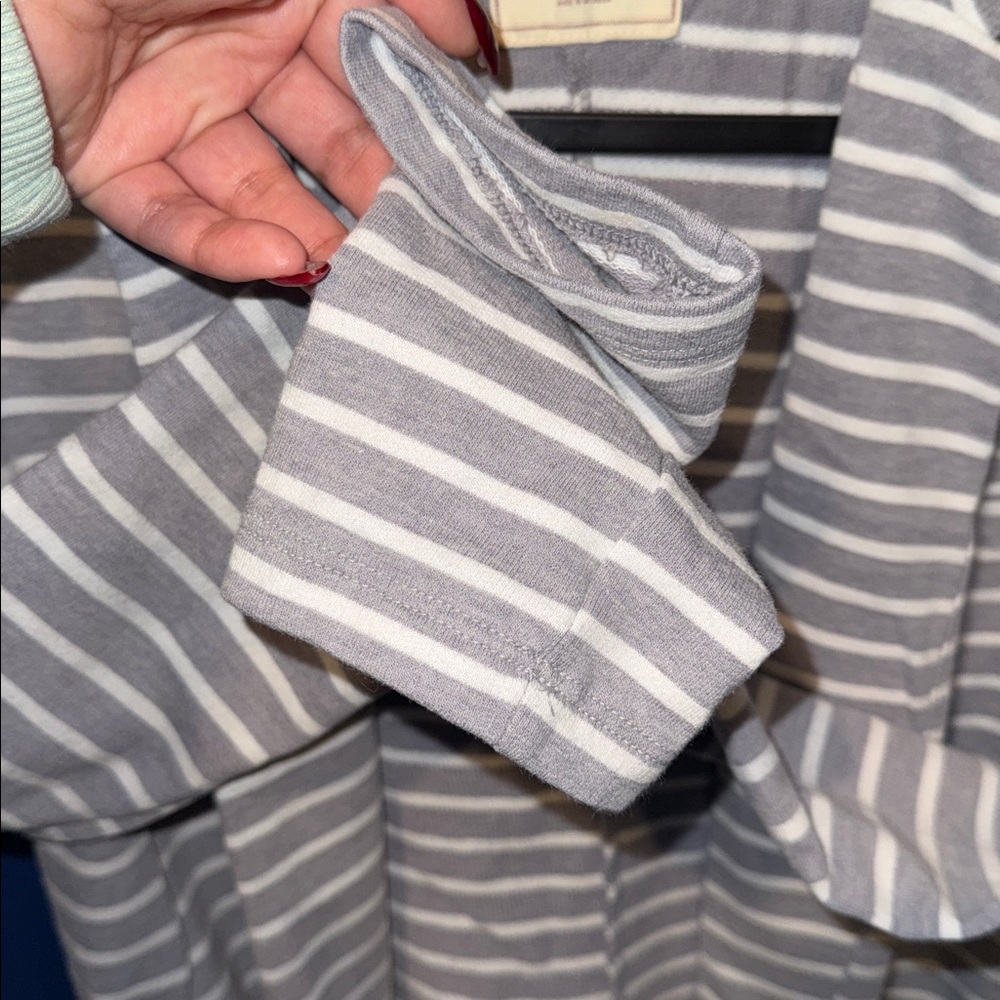 So Authentic American Heritage- Gray Striped Open Front Blazer/Cardigan Size XS - Picture 6 of 14